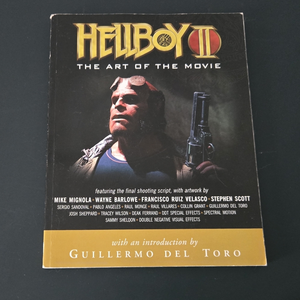 Hellboy II: The Art of the Movie (Paperback Book)